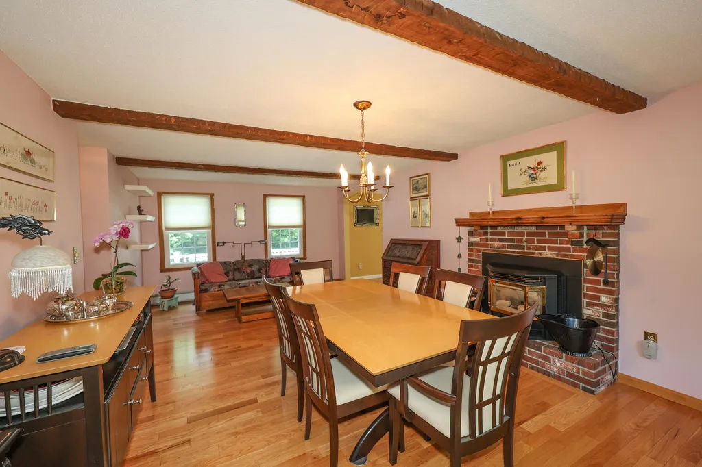 7 Cole Road Derry NH 03038
