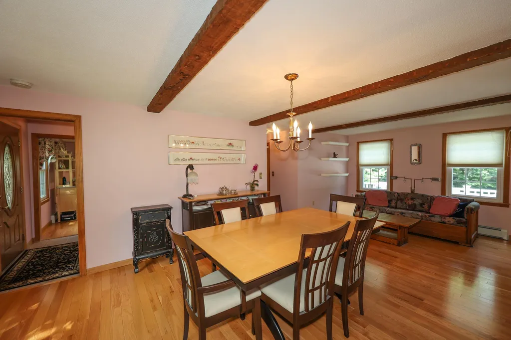 7 Cole Road Derry NH 03038