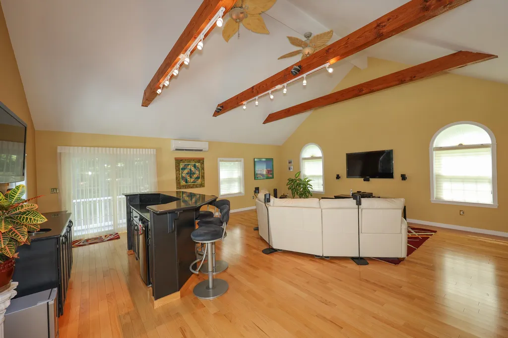 7 Cole Road Derry NH 03038