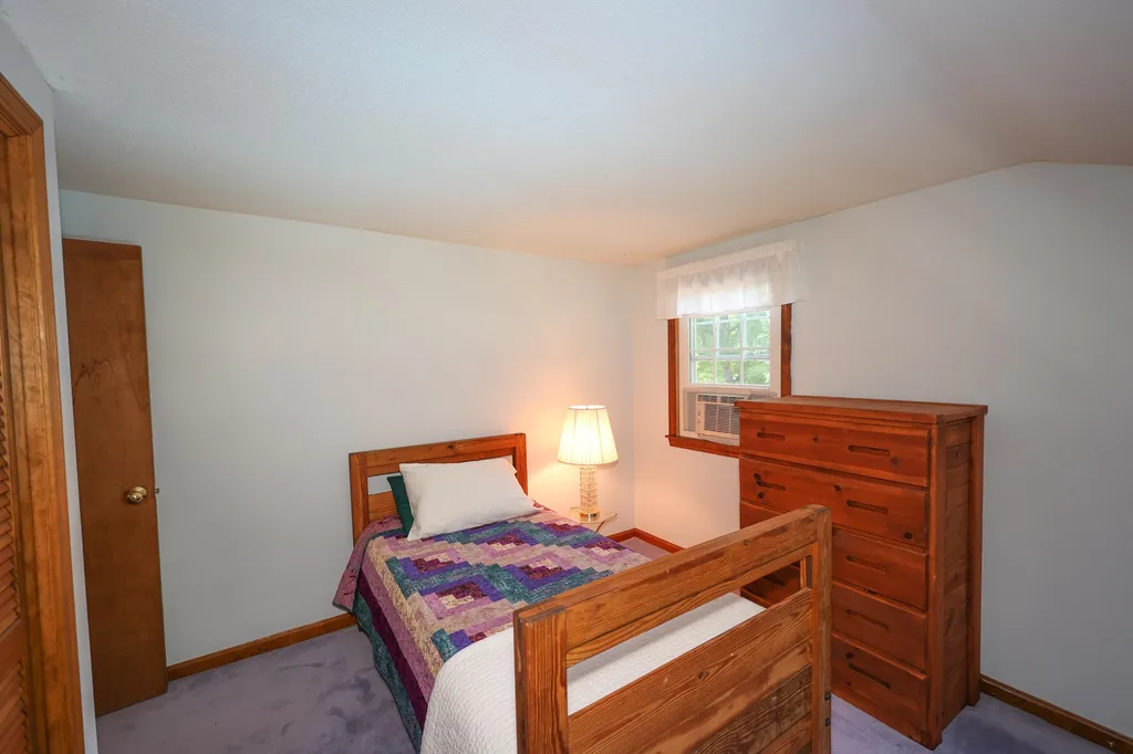 7 Cole Road Derry NH 03038