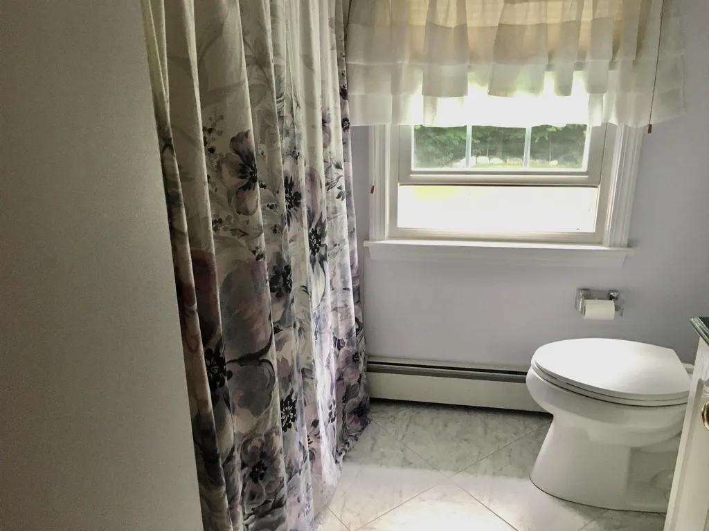 7 Cole Road Derry NH 03038