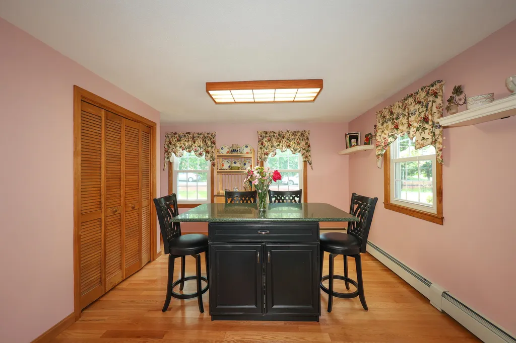 7 Cole Road Derry NH 03038