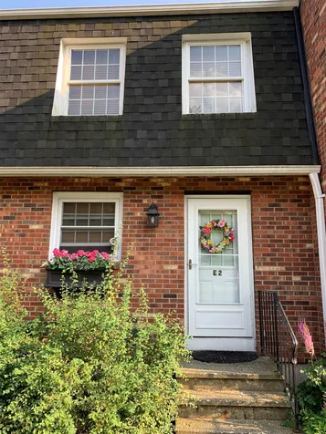 12 Sugar Tree Lane Essex VT 05452