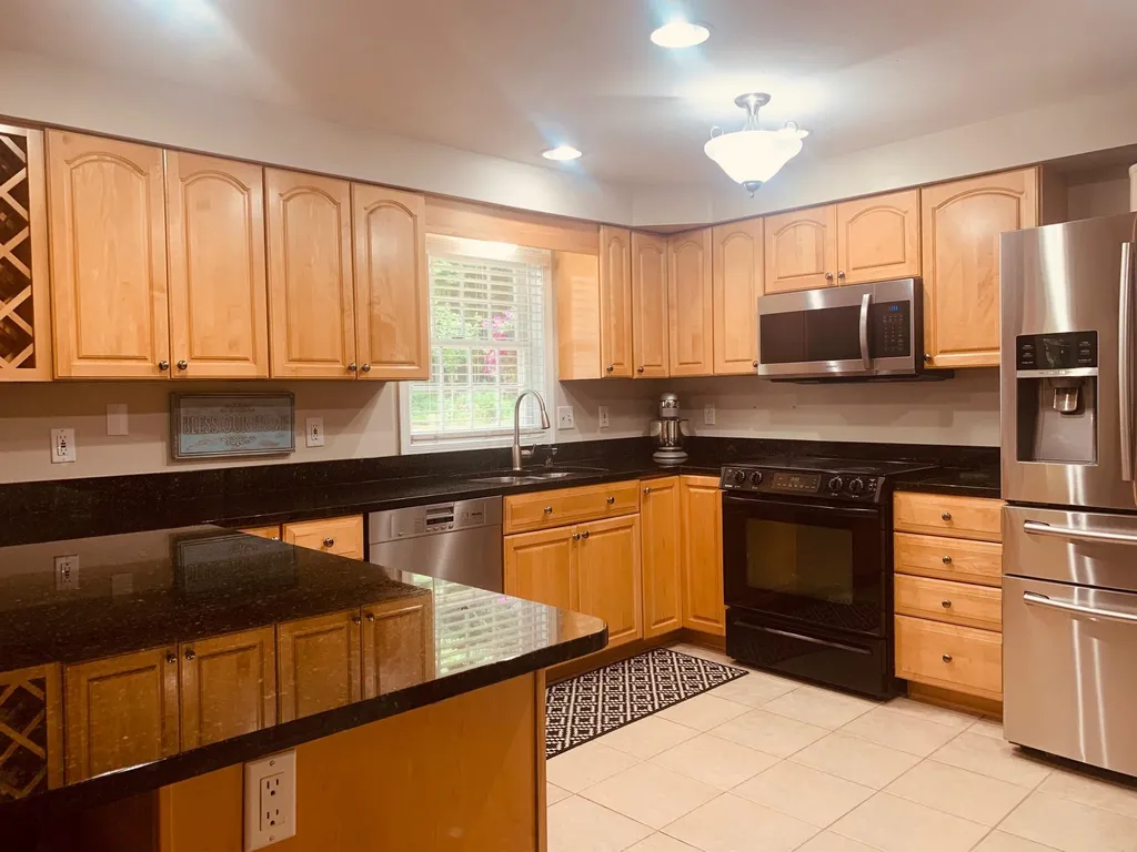 131 Amherst Street Amherst NH 03031
