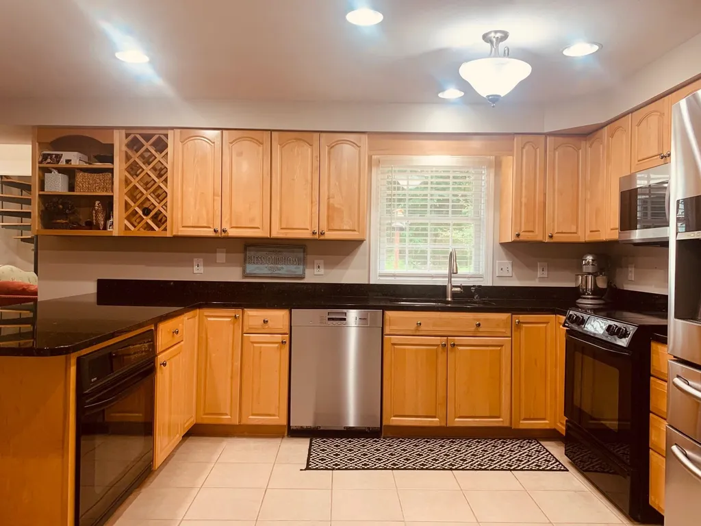 131 Amherst Street Amherst NH 03031