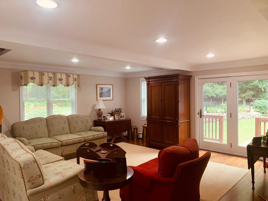 131 Amherst Street Amherst NH 03031
