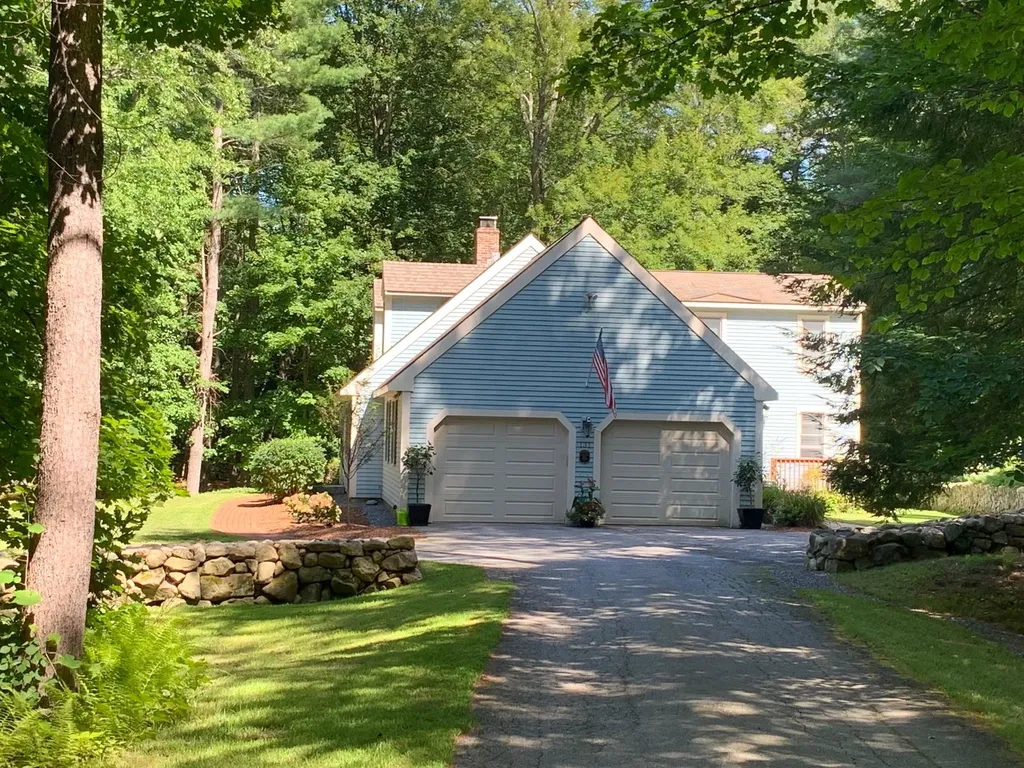 131 Amherst Street Amherst NH 03031