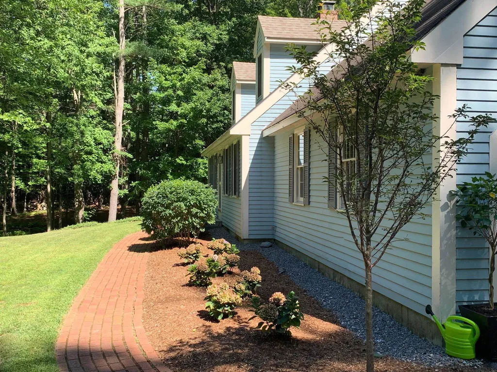 131 Amherst Street Amherst NH 03031