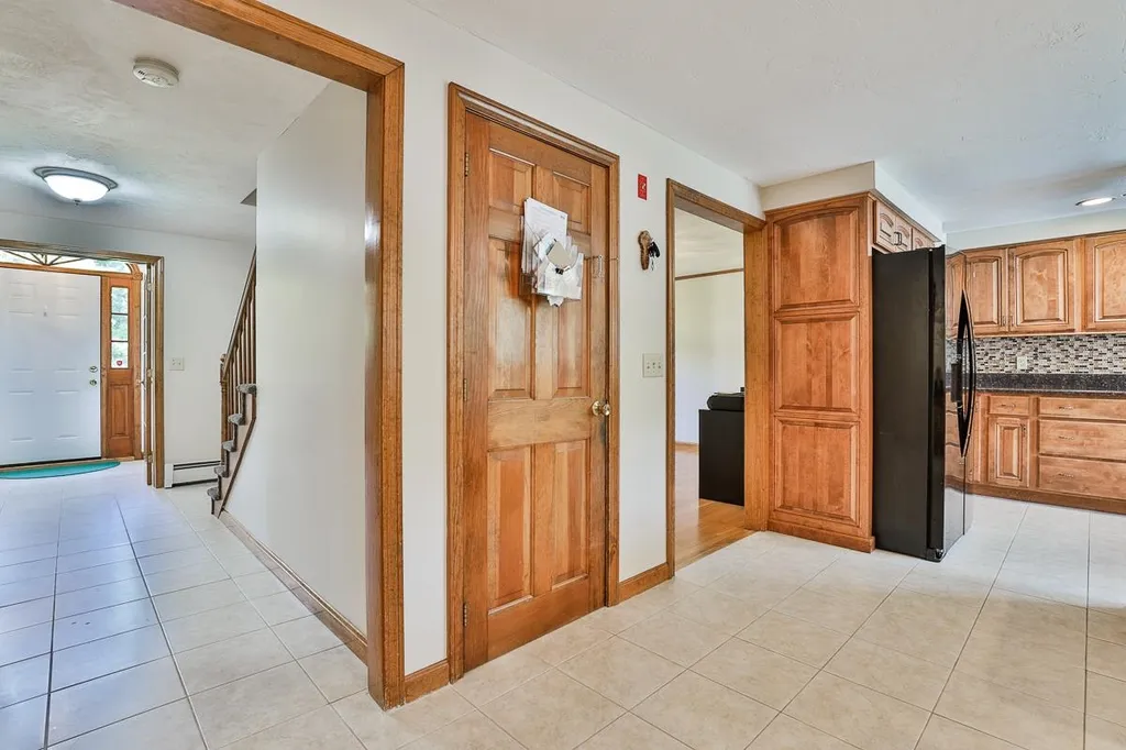 10 Donmac Drive Derry NH 03038
