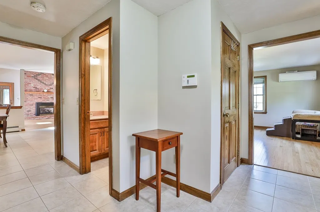 10 Donmac Drive Derry NH 03038