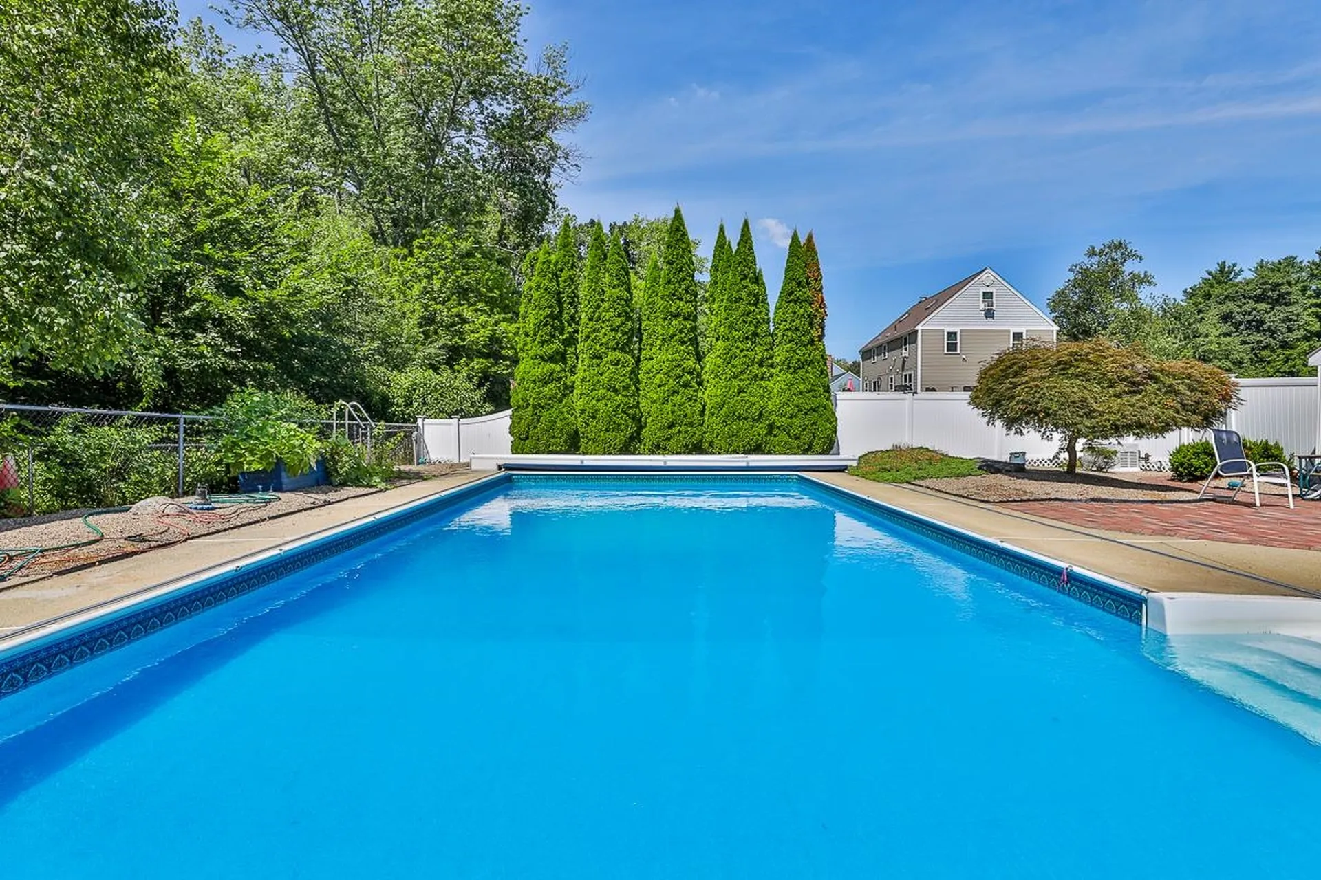 10 Donmac Drive Derry NH 03038