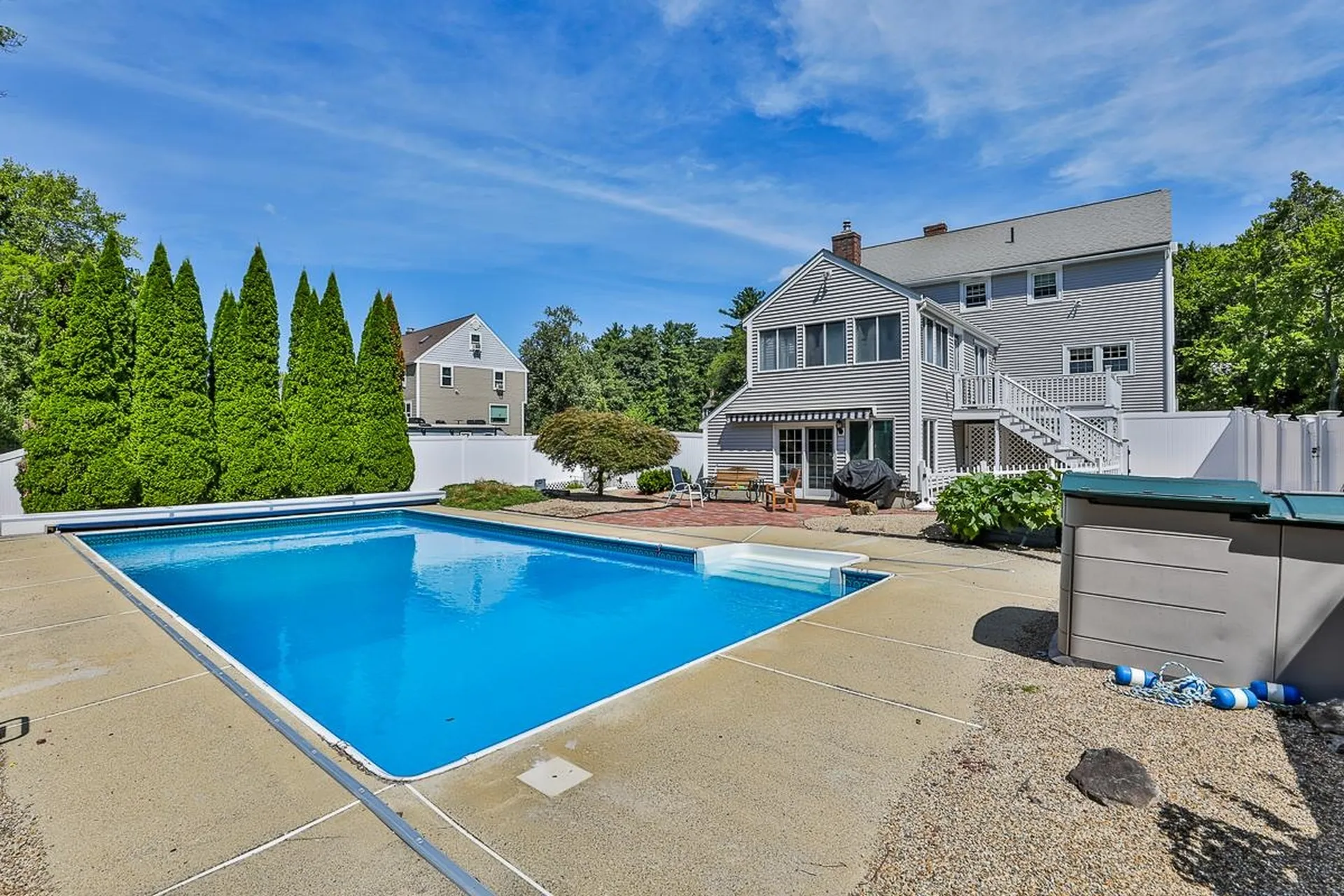 10 Donmac Drive Derry NH 03038