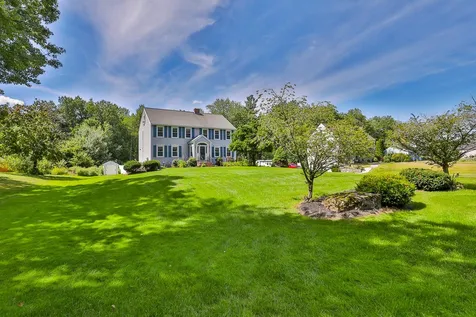 10 Donmac Drive Derry NH 03038