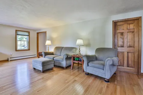 10 Donmac Drive Derry NH 03038