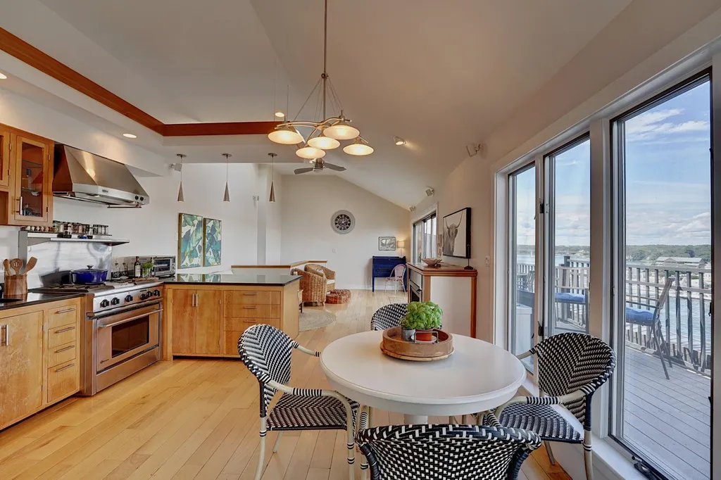 121 Bow Street Portsmouth NH 03801