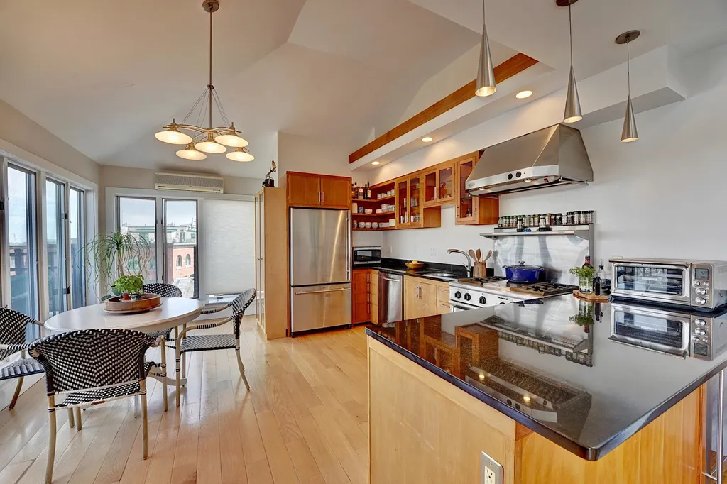 121 Bow Street Portsmouth NH 03801