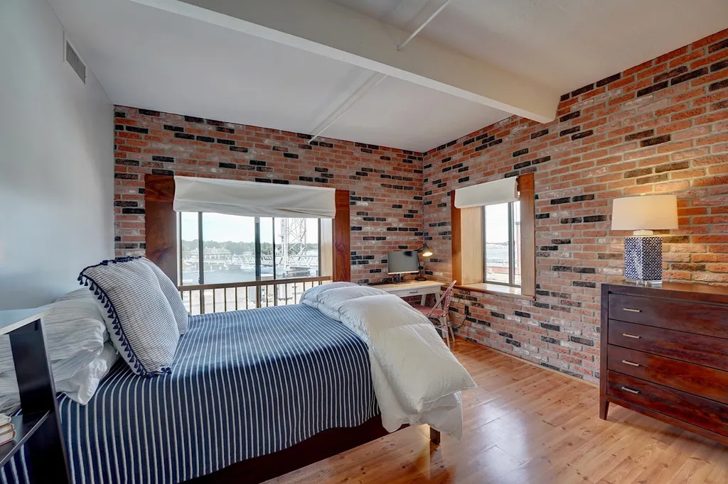 121 Bow Street Portsmouth NH 03801