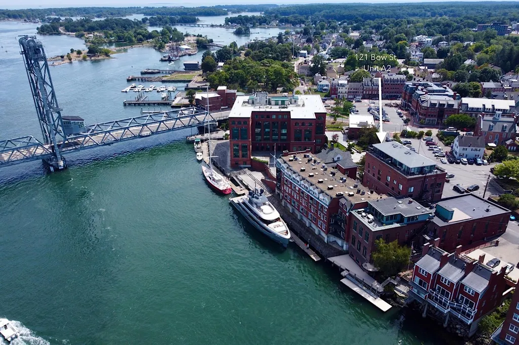 121 Bow Street Portsmouth NH 03801