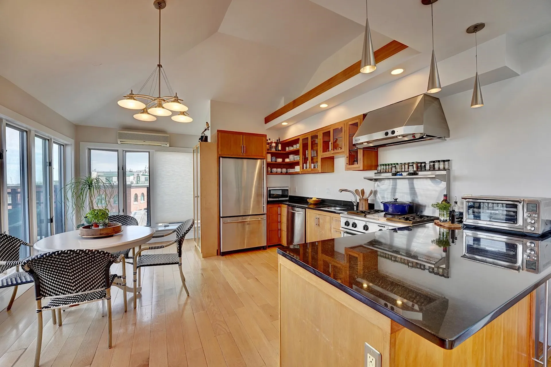 121 Bow Street Portsmouth NH 03801