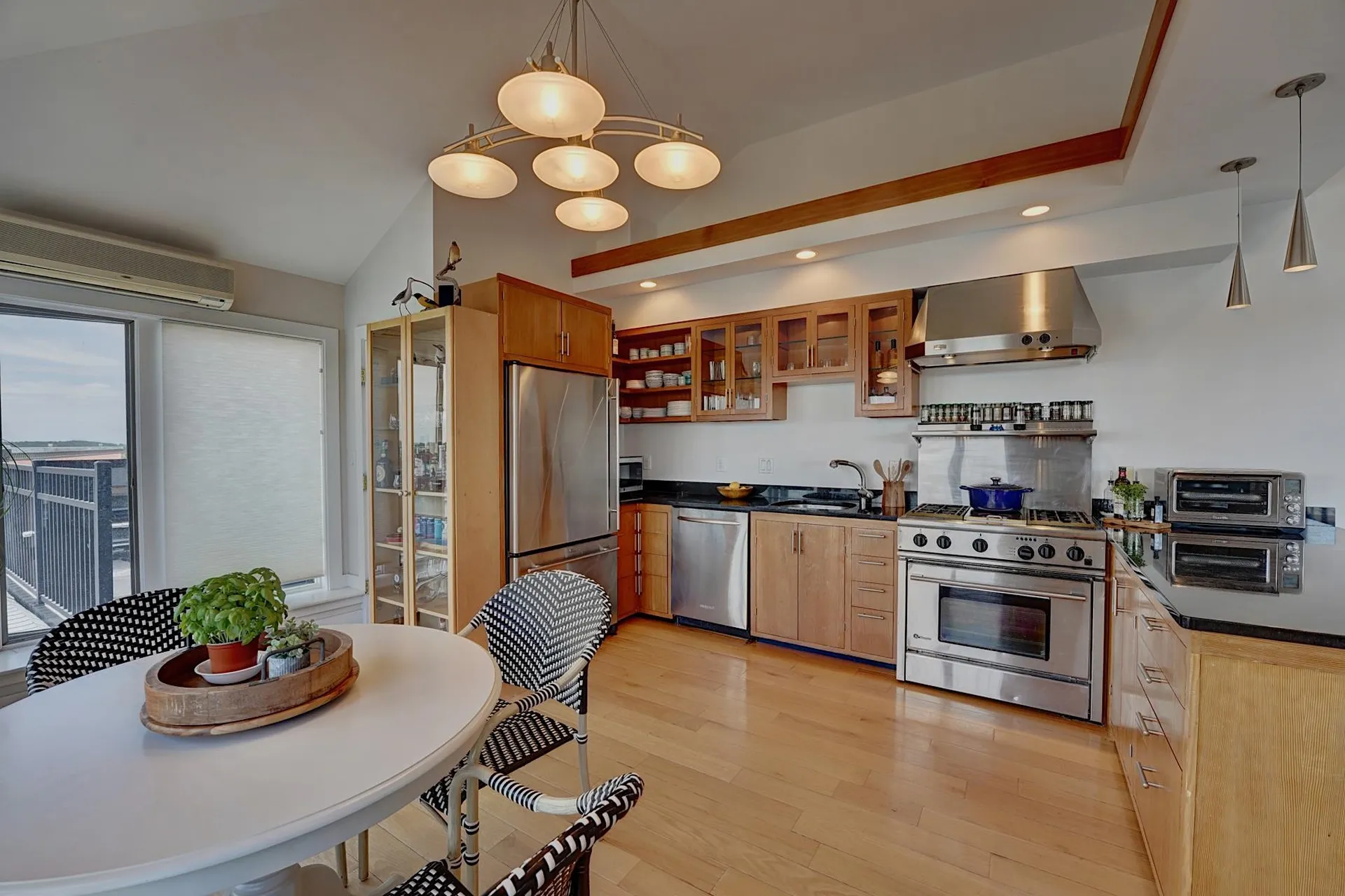 121 Bow Street Portsmouth NH 03801