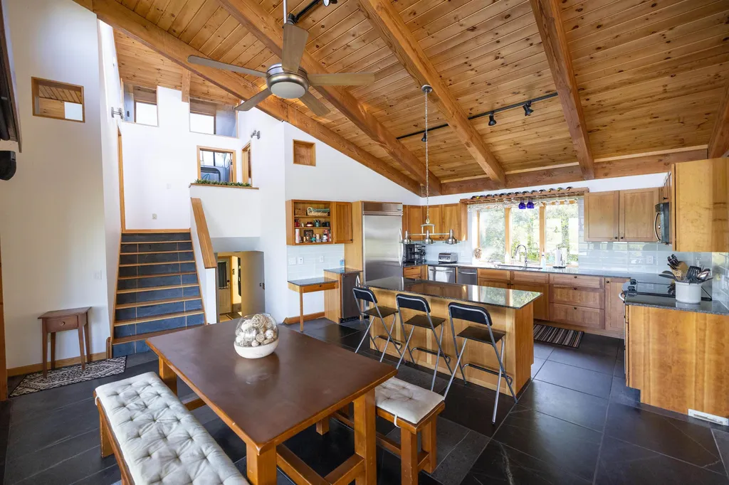 89 Pine Ridge Drive Putney VT 05346
