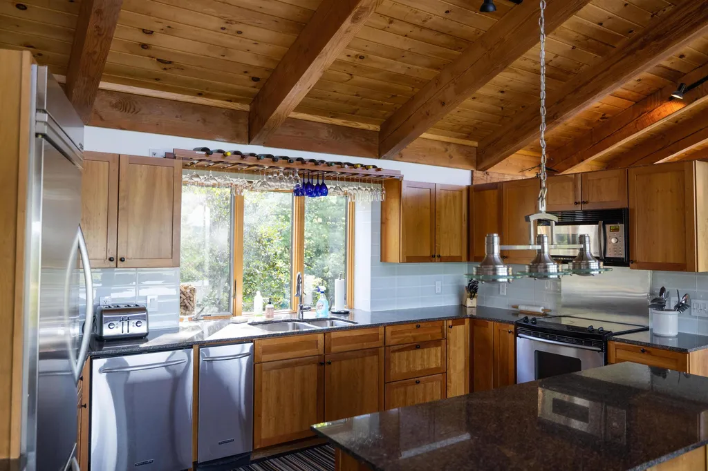 89 Pine Ridge Drive Putney VT 05346