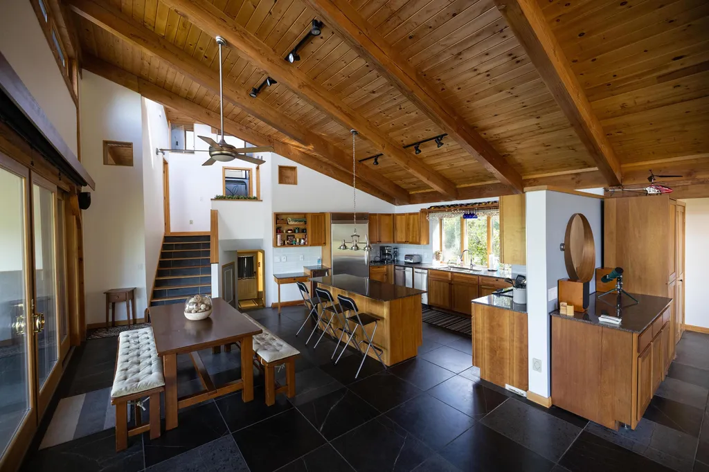 89 Pine Ridge Drive Putney VT 05346