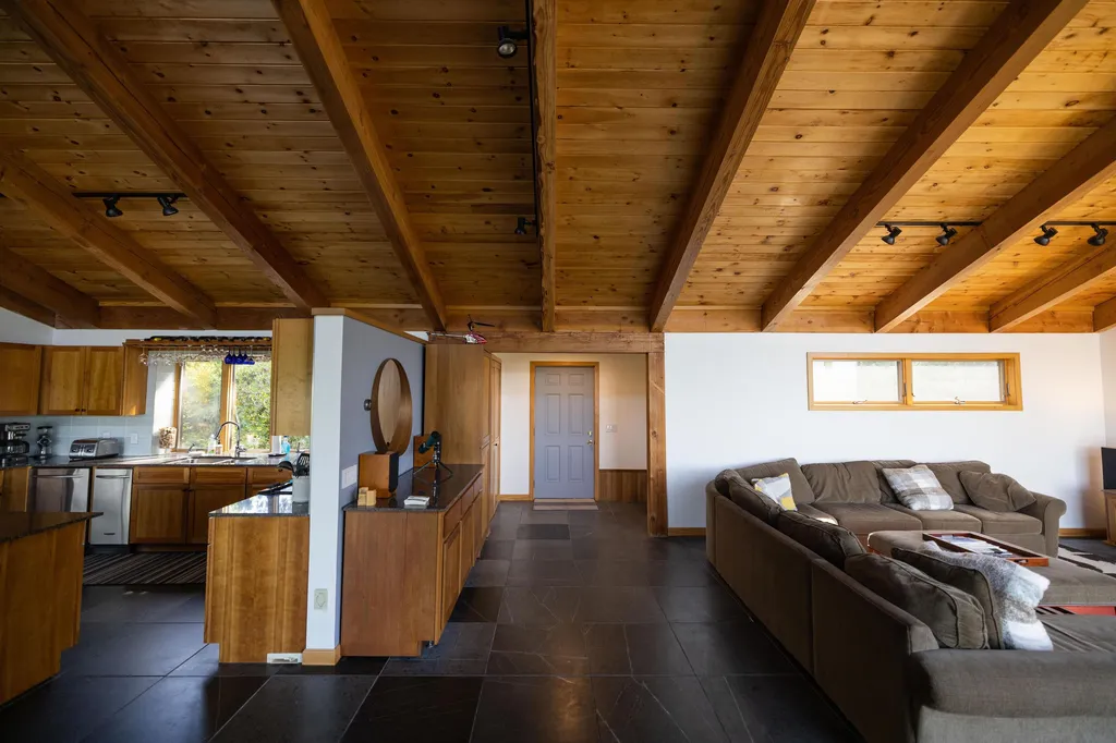 89 Pine Ridge Drive Putney VT 05346