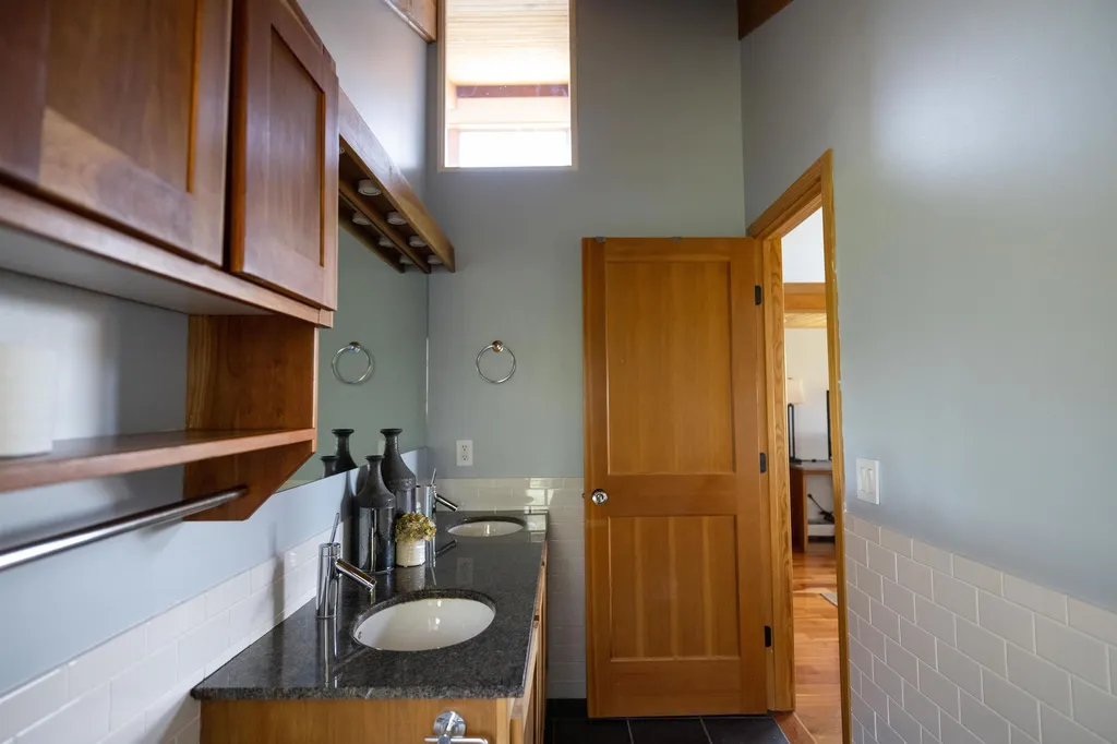 89 Pine Ridge Drive Putney VT 05346