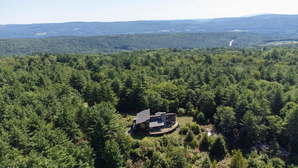 89 Pine Ridge Drive Putney VT 05346