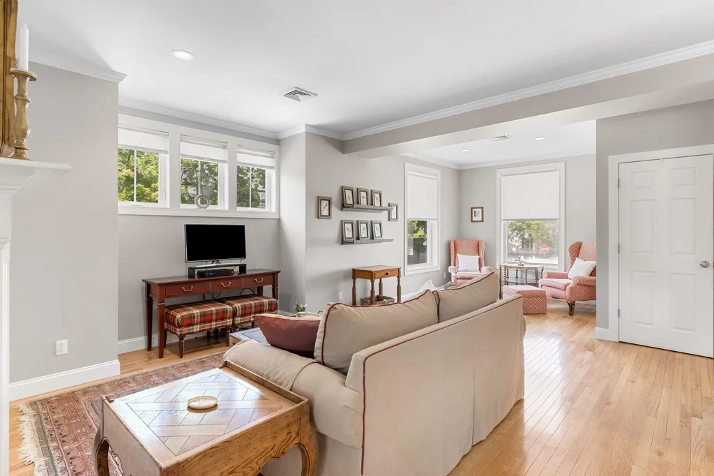 5 Olde Parish Way Portsmouth NH 03801