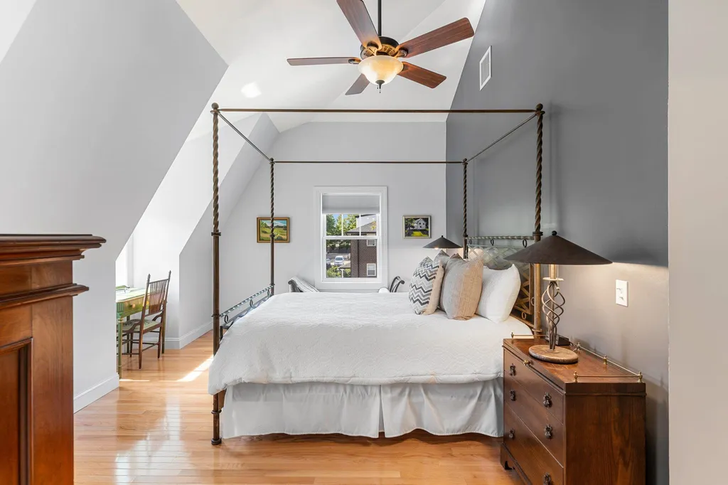 5 Olde Parish Way Portsmouth NH 03801