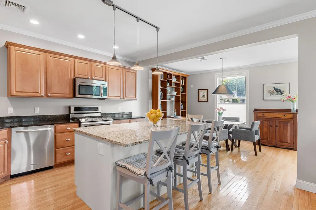 5 Olde Parish Way Portsmouth NH 03801
