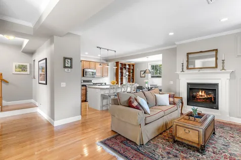 5 Olde Parish Way Portsmouth NH 03801