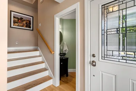 5 Olde Parish Way Portsmouth NH 03801