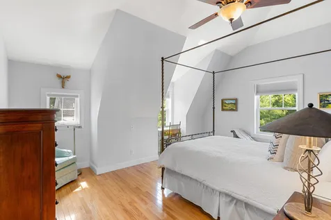 5 Olde Parish Way Portsmouth NH 03801