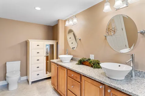 5 Olde Parish Way Portsmouth NH 03801