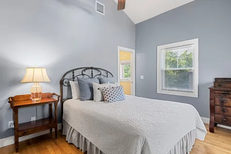5 Olde Parish Way Portsmouth NH 03801