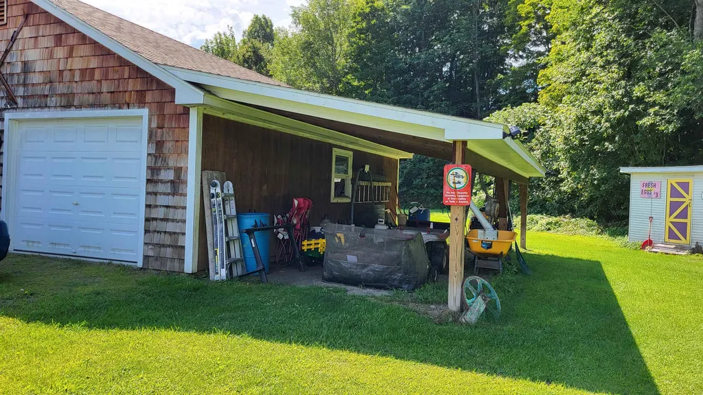 906 Beanville Road Randolph VT 05060