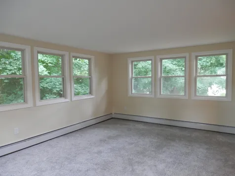 6 Tinkham Lane Londonderry NH 03053