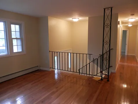 6 Tinkham Lane Londonderry NH 03053