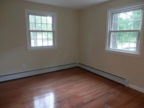 6 Tinkham Lane Londonderry NH 03053