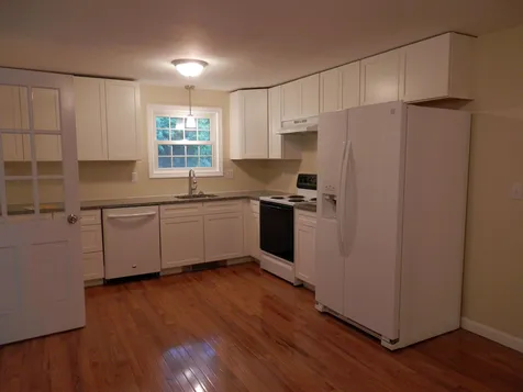 6 Tinkham Lane Londonderry NH 03053