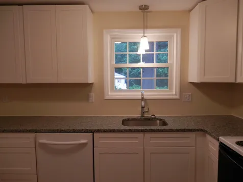 6 Tinkham Lane Londonderry NH 03053