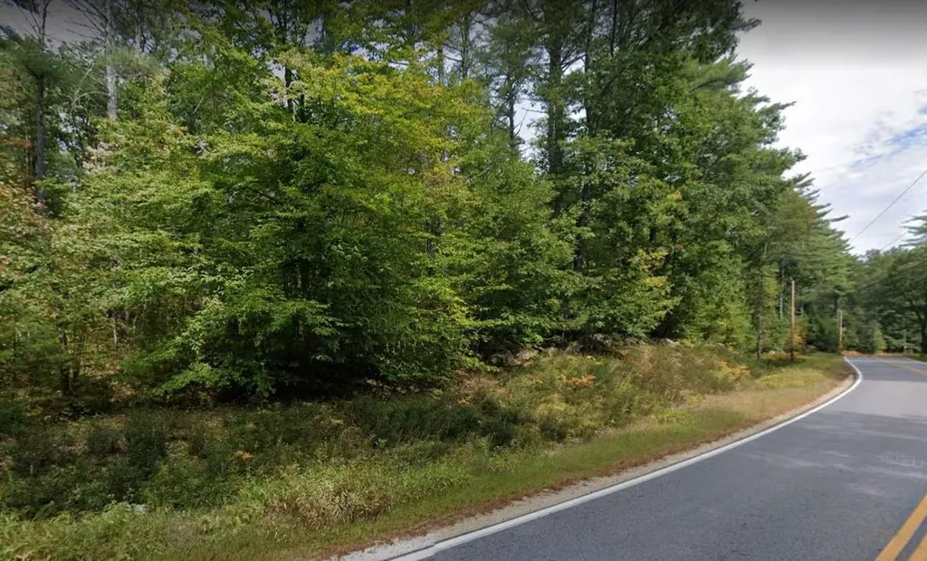 400 Scruton Pond Road Barrington NH 03825