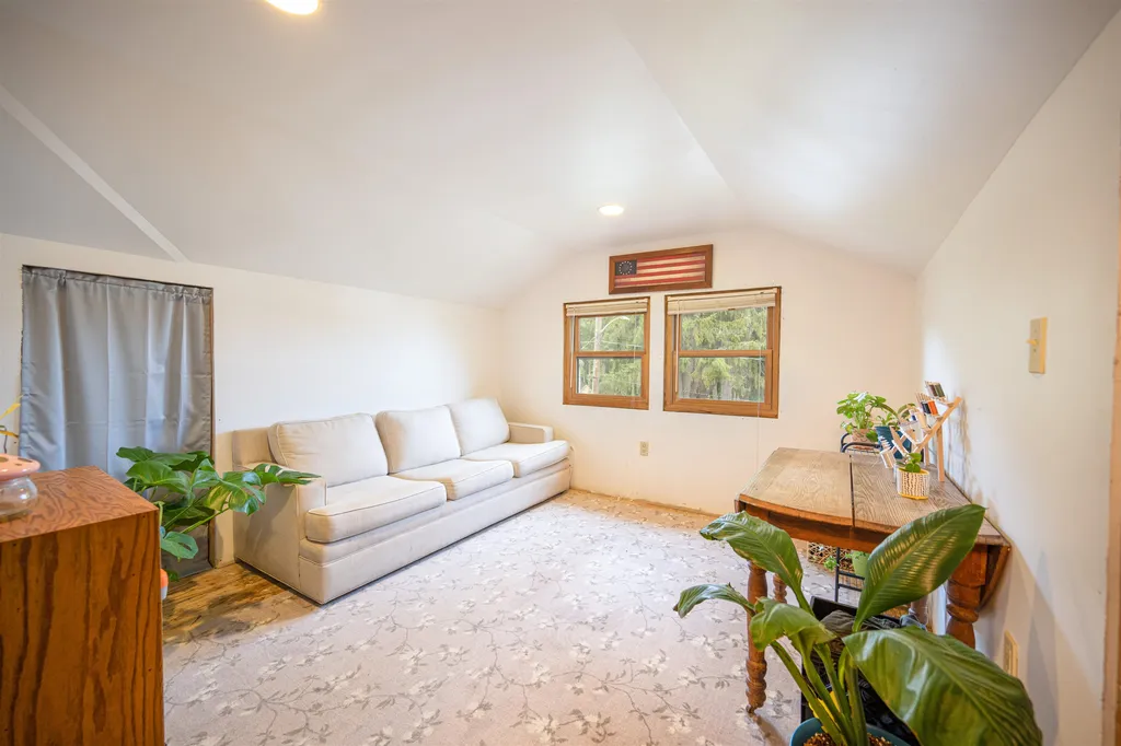 64 Wellington Street Nashua NH 03064