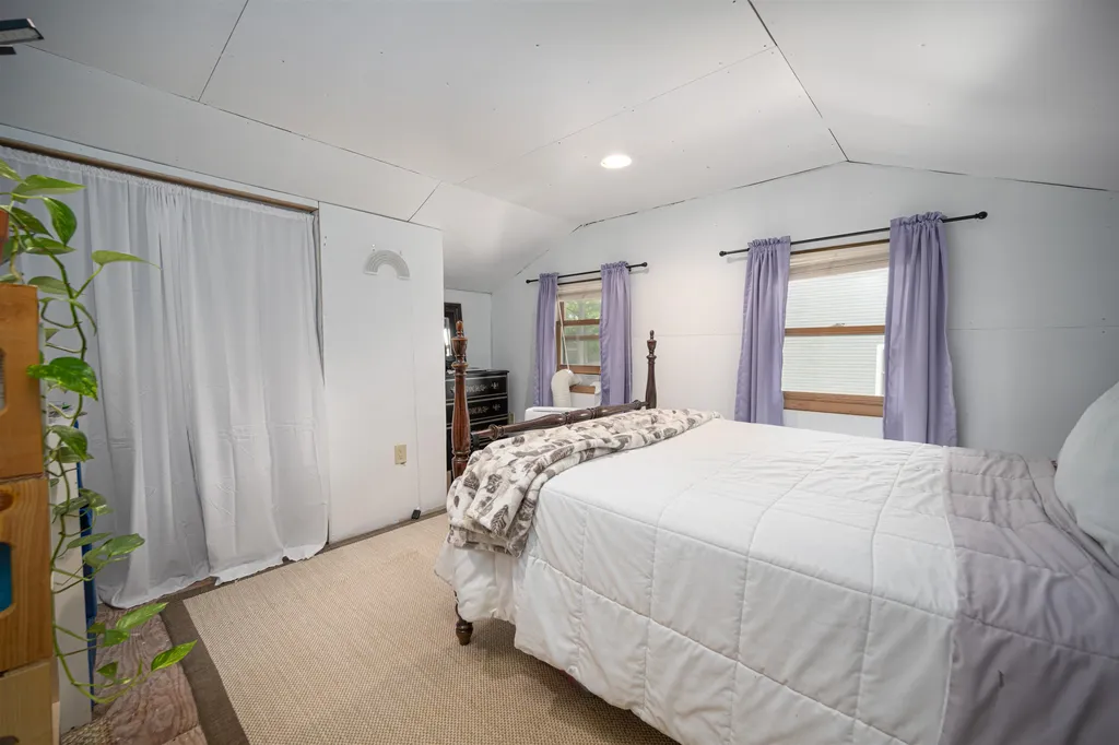 64 Wellington Street Nashua NH 03064