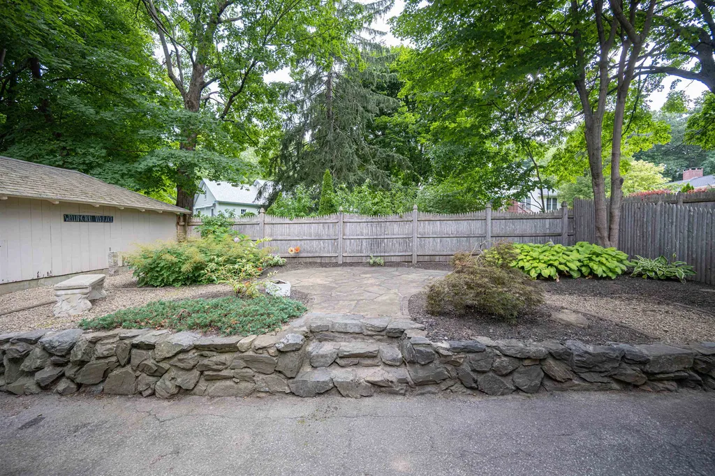 64 Wellington Street Nashua NH 03064