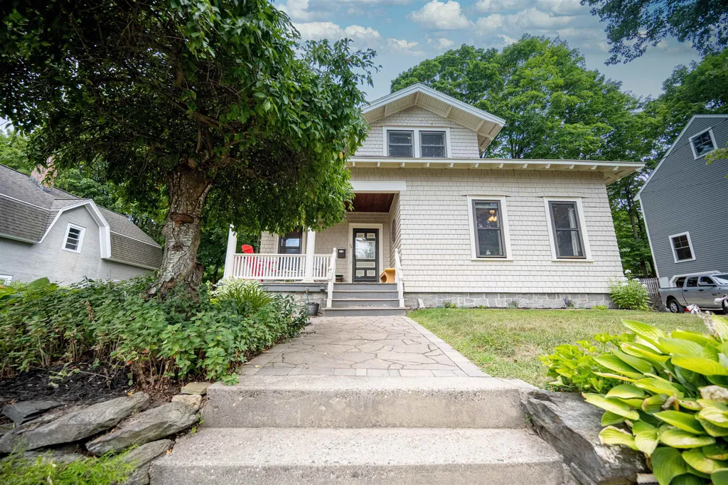 64 Wellington Street Nashua NH 03064