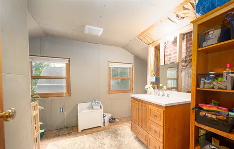 64 Wellington Street Nashua NH 03064